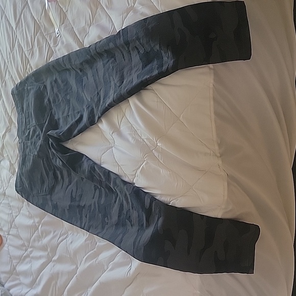 Democracy "AB" Technology Jeans - Picture 11 of 16